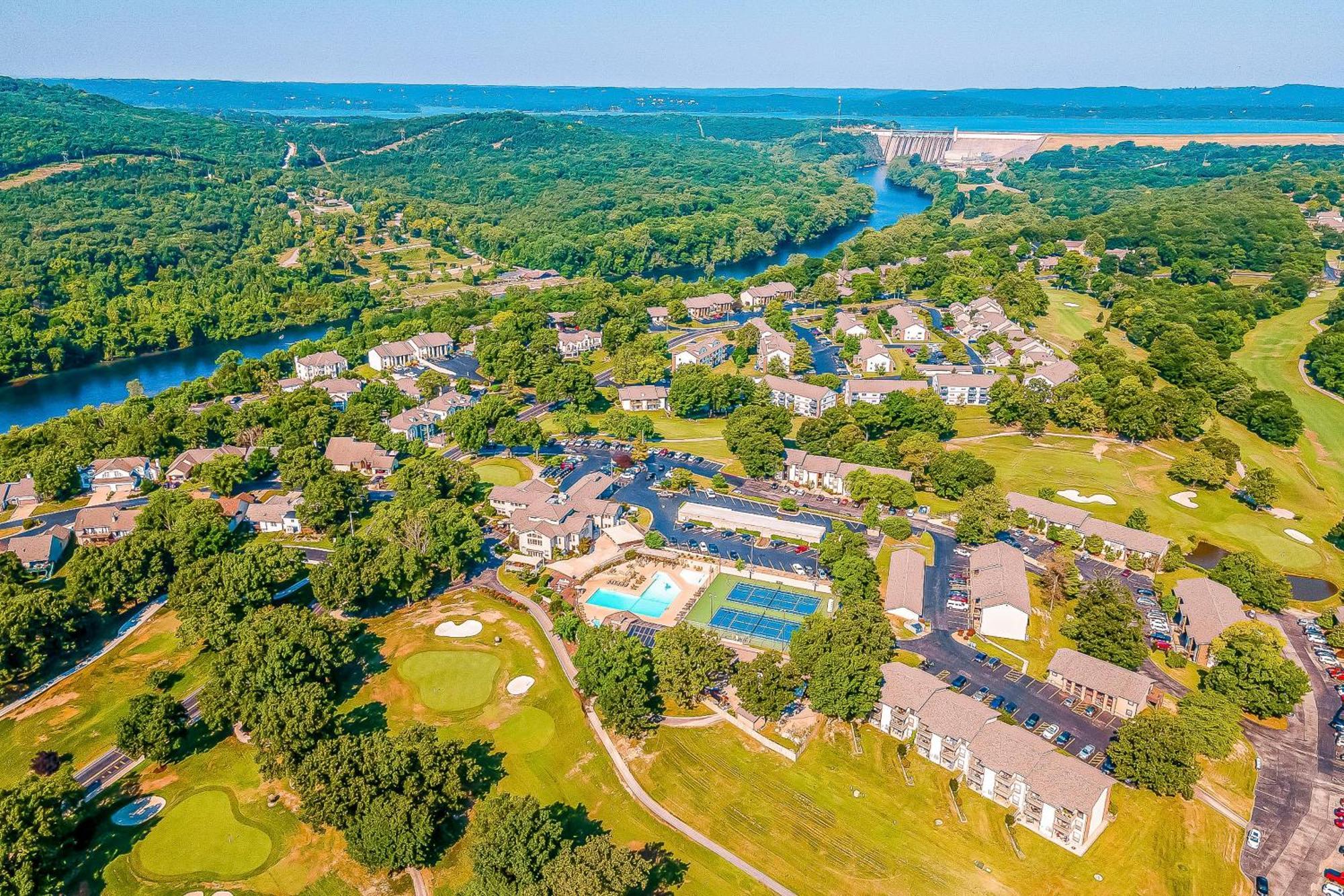 Couples Paradise & Retreat On The 18Th Брэнсон Номер фото